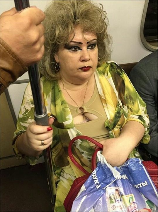 мода петербургского метро, мода метро, модники в транспорте, странные пассажиры метро 