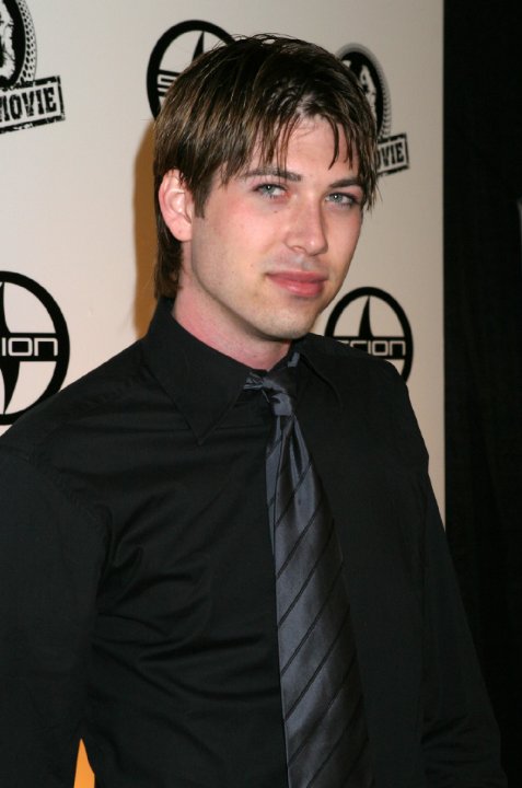 парень озвучивал Арнольда, озвучивал Эй Арнольд, Лейн Торэн, Lane Toran, кто озвучивал Арнольда Эй Арнольд