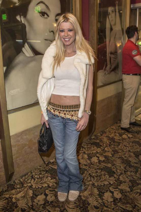 Самые нелепые и безвкусные наряды знаменитостей за первую половину февраля нелепые наряды голливудских знаменитостей, странные наряды звёзд