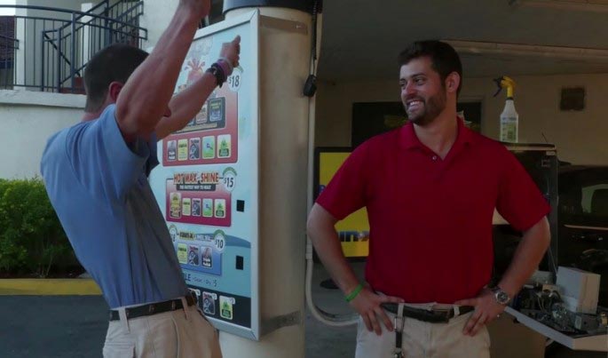 автомойка работают аутисты, отец позаботился о сыне аутисте, автомойка для аутистов, Rising Tide Car Wash, бизнес для аутистов