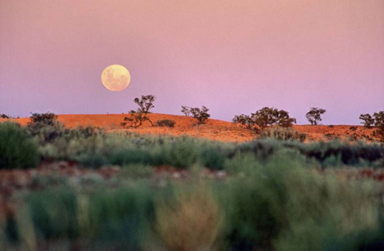 Жизнь под землей, город Кубер-Педи, центр добычи опала в мире, дома под землей