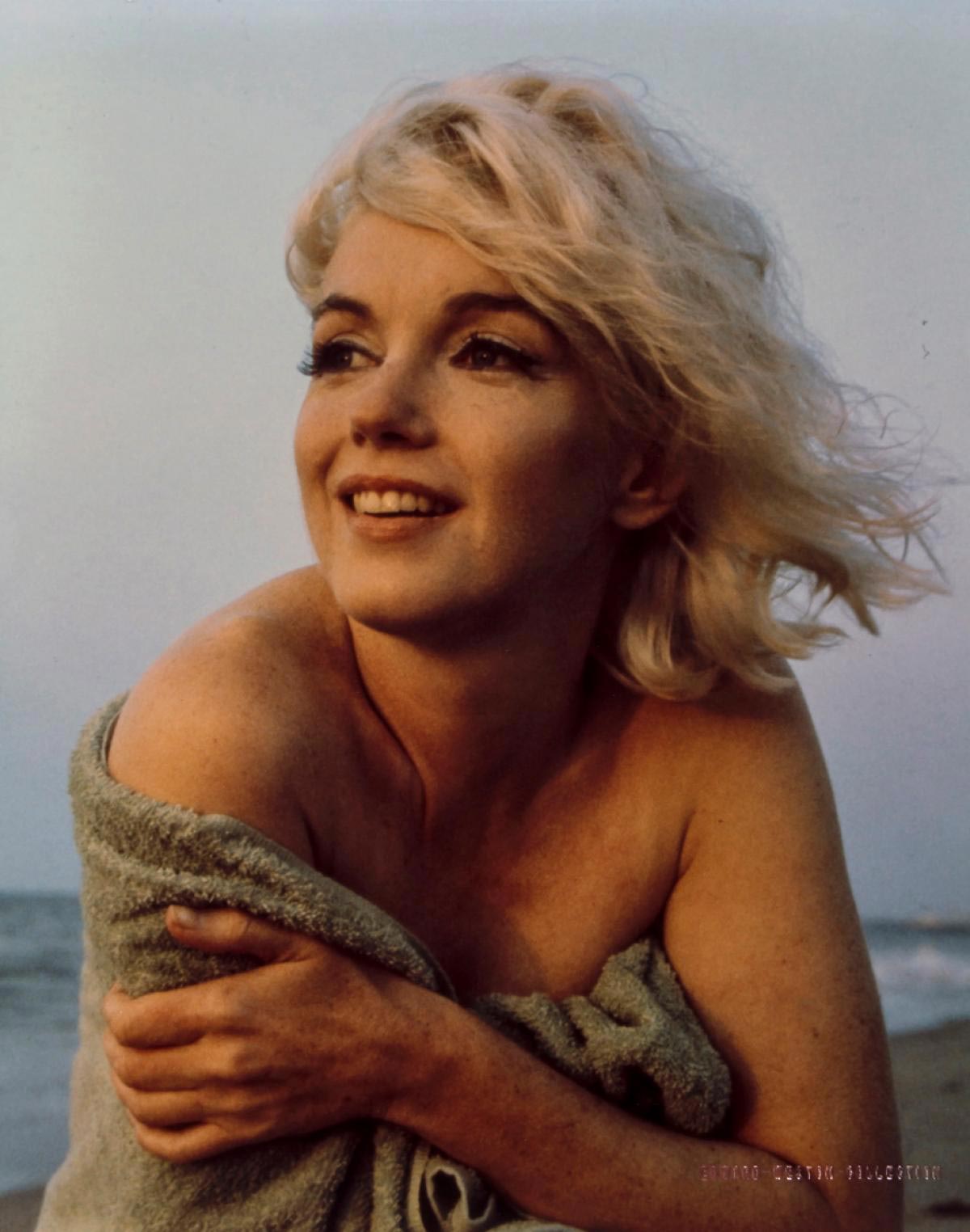 Последняя прижизненная фотосессия Мэрилин Монро, сделанная за три недели до её смерти последняя прижизненная фотосессия Мэрилин Монро, последни фотографии Мэрилин Монро, последние фото Мэрилин Монро