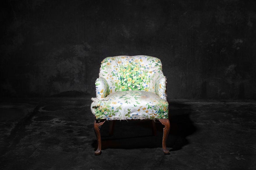 люди похожие на стулья, ожившая рухлядь, Хория Манолаке, Horia Manolache, стулья были людьми