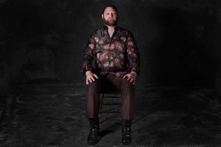 люди похожие на стулья, ожившая рухлядь, Хория Манолаке, Horia Manolache, стулья были людьми