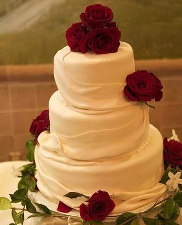 торты какими заказывали и какими получили, ужасные свадебные торты