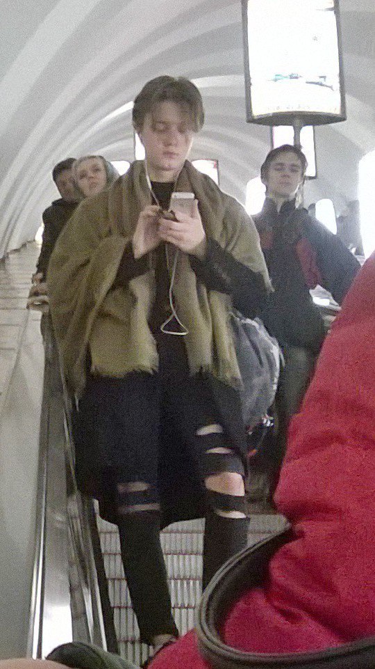 мода петербургского метро, мода метро, модники в транспорте, странные пассажиры метро 