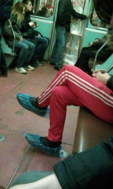 мода петербургского метро, мода метро, модники в транспорте, странные пассажиры метро 