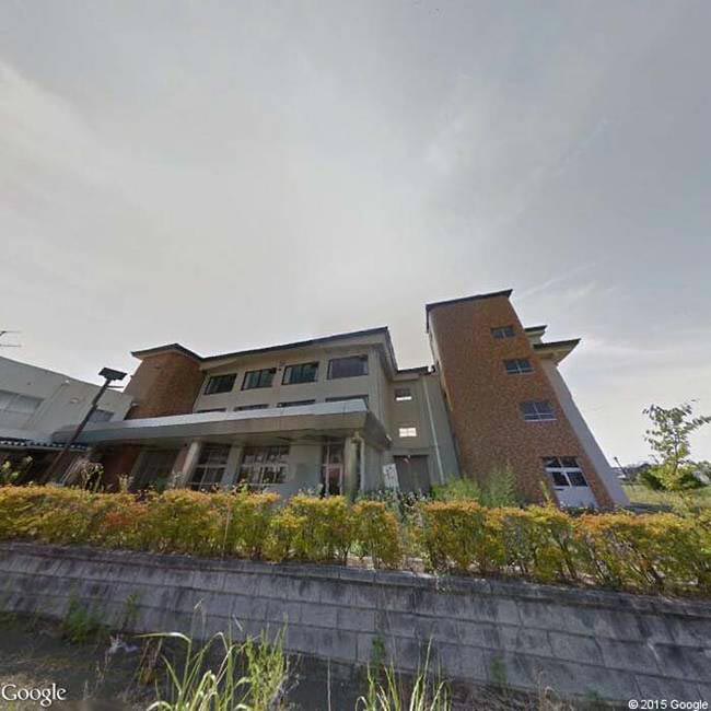 заброшенная школа в Намиэ, заброшенная японская школа, внутри школы Намиэ, внутри школы после Фукусимы