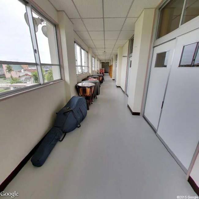 заброшенная школа в Намиэ, заброшенная японская школа, внутри школы Намиэ, внутри школы после Фукусимы