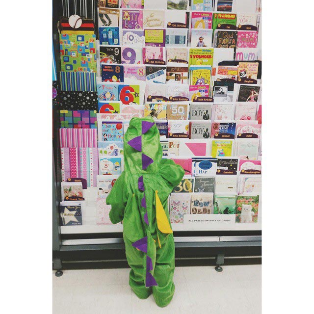 16 гениальных способов, которые помогут отвлечь вашего ребёнка в магазине чем занять ребёнка в магазине, как отвлечь ребёнка в магазине