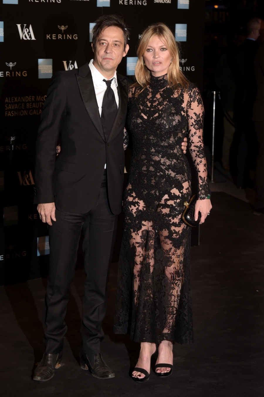 нелепые наряды звёзд, безвкусные наряды знаменитостей