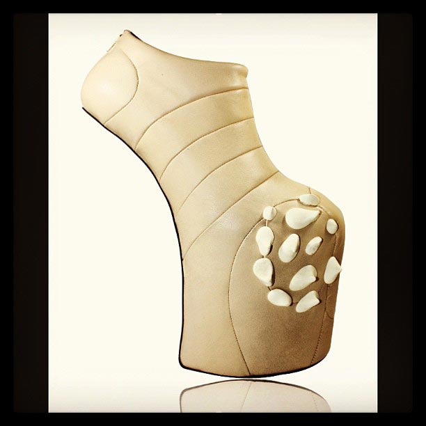 туфли с щупальцами, Кермит Тесоро, Kermit Tesoro