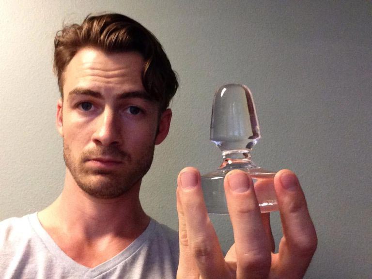 сын получил от мамы в подарок, необычный подарок на день рождения от мамы