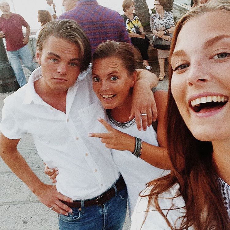  парень выглядит как молодой Леонардо Ди Каприо, двойник Леонардо Ди Каприо