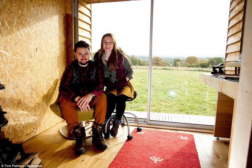 построили дом за 1500 долларов, дешевый маленький дом своими руками, крошечный дом своими руками