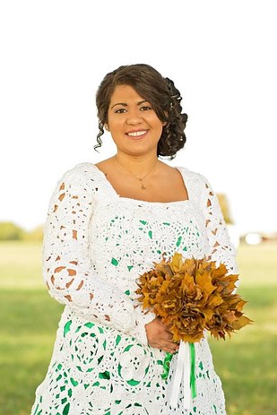 Невеста связала крючком свадебное платье, невеста связала платье за 8 месяцев