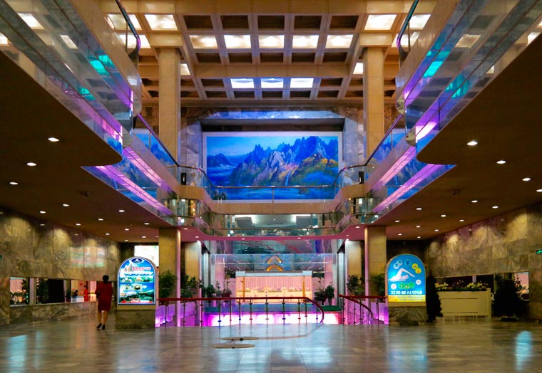 North Korean Interiors, Северокорейские интерьеры, Оливер Уэйнрайт, Oliver Wainwright