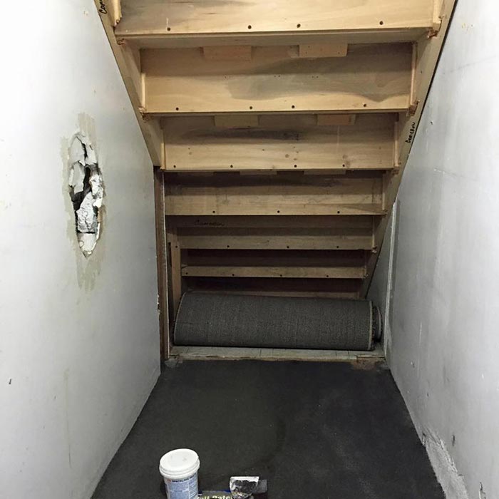 превратила чулан в комнату Гарри Поттера, чулан под лестницей в комнату Гарри Поттера