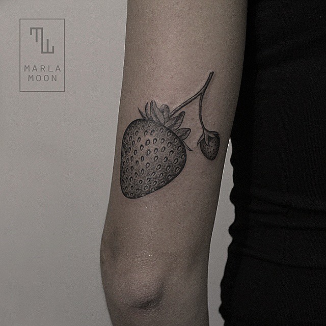 чёрно-белые тату, татуировки с едой