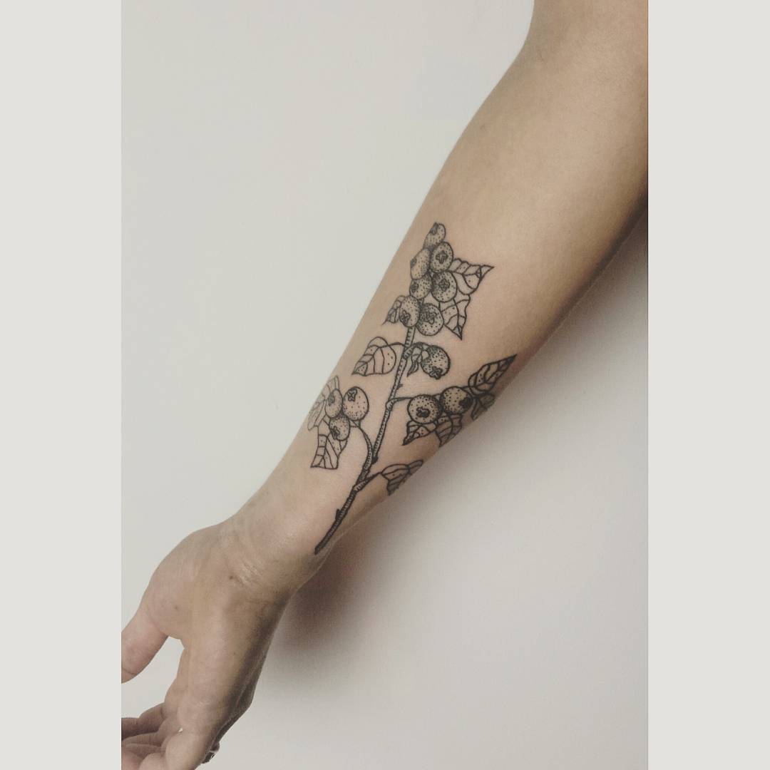 чёрно-белые тату, татуировки с едой