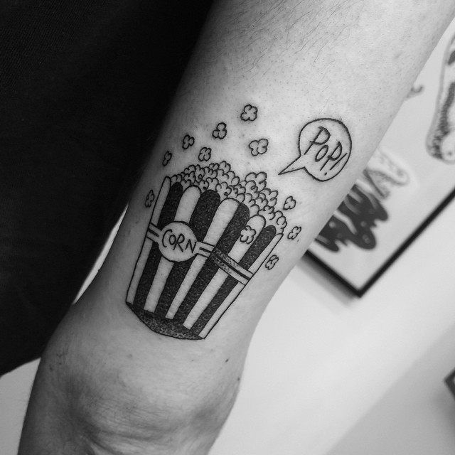 чёрно-белые тату, татуировки с едой