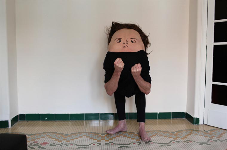 Secret Friends, AnaHell, моделей попросили нагнуться, модели нагнулись