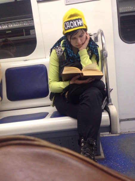 мода петербургского метро, мода метро, модники в транспорте, странные пассажиры метро 