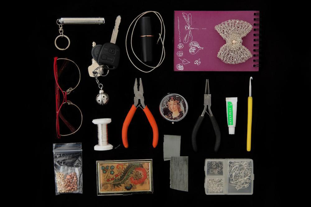 что лежит в сумочках российских женщин