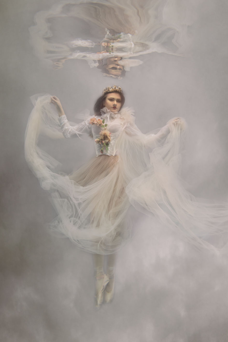 Фантастические подводные снимки, которые помогли фотографу справиться с депрессией Фантастические подводные снимки, драматичные эффектные подводные портреты,