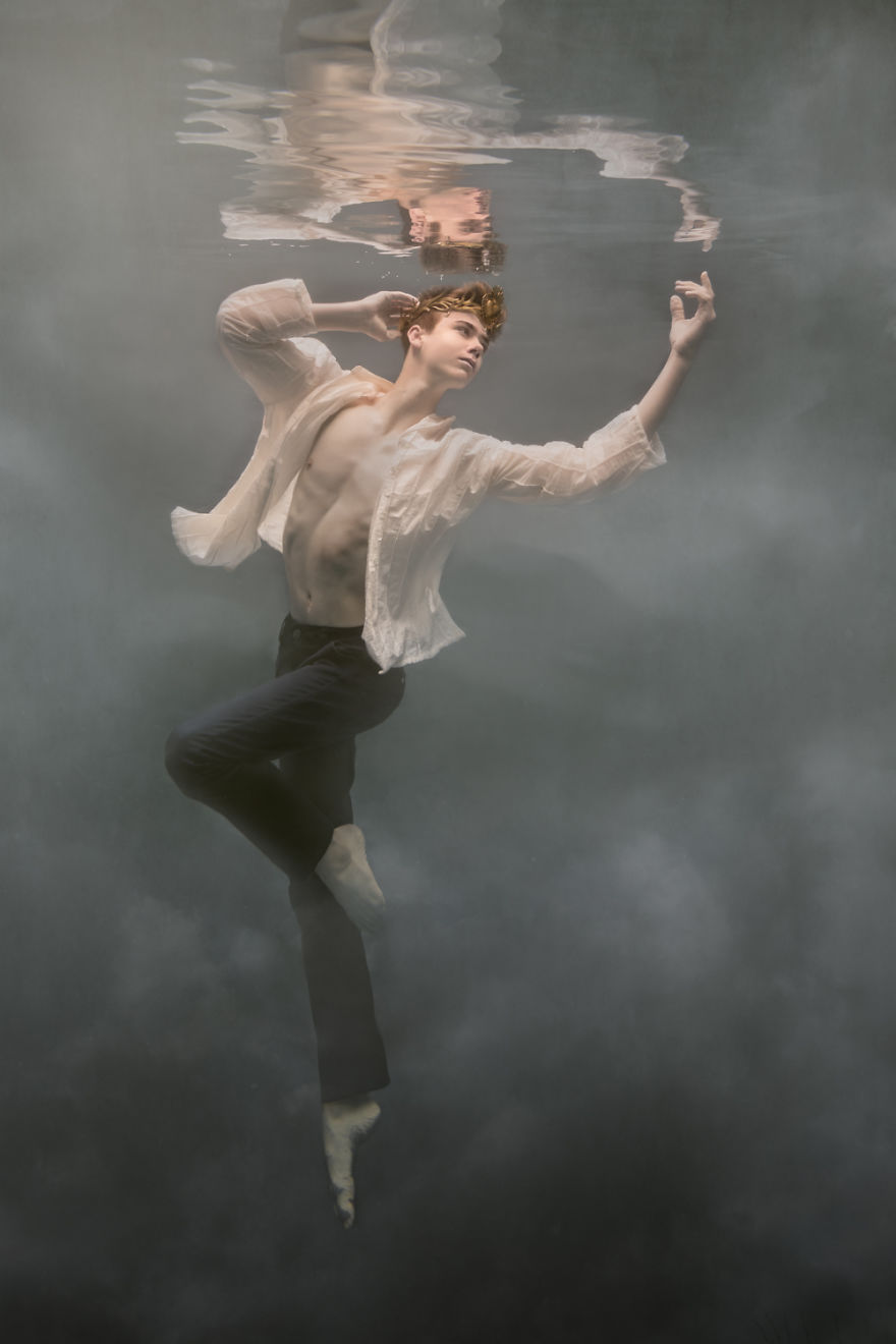 Фантастические подводные снимки, которые помогли фотографу справиться с депрессией Фантастические подводные снимки, драматичные эффектные подводные портреты,