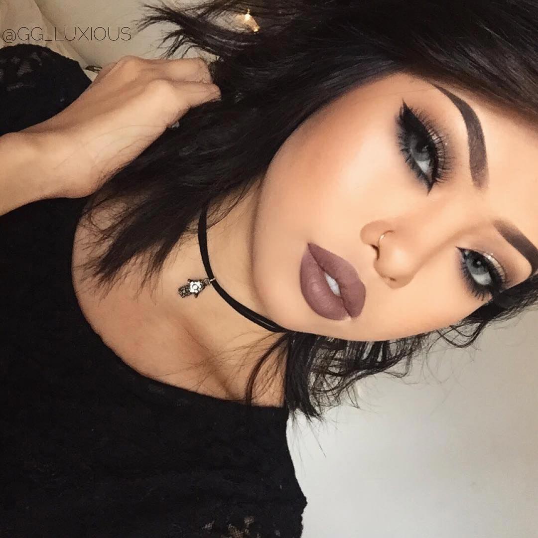 Кукольное лицо, макияж кукла, девушки с накаченными губами