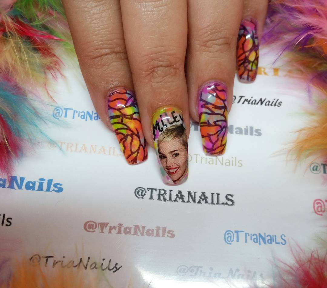 маникюр со знаменитостями, нелепый нейл-арт
