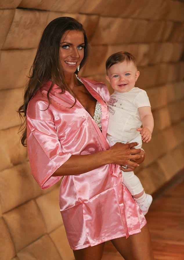 Ингрида Радевич, Ingrida Radevic, накаченный пресс после беременности, победила на соревнованиях после родов