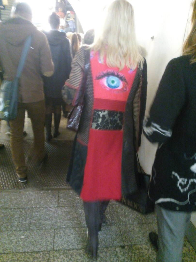 20 безумных модников, которых можно встретить в российском метро мода петербургского метро, мода метро, модники в транспорте, странные пассажиры метро