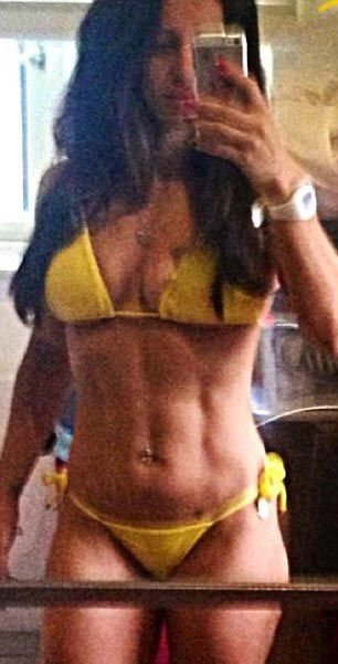 Женщина превратила дряблый живот в накаченный пресс, и выглядит просто потрясающе дряблый живот в накаченный пресс, похудела накачала пресс, сбросила вес пресс