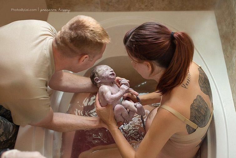 Женщины во время родов, женщины сразу после родов, женщины несколько минут после родов, Лелайни Роджерс, Leilani Rogers