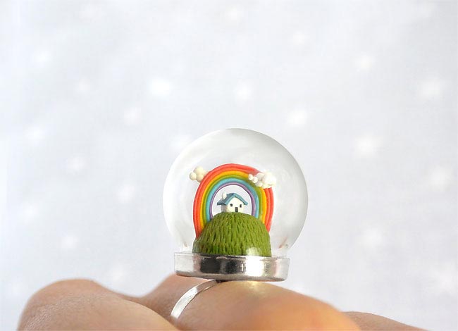 Крошечные миры внутри сказочных колец и подвесок, сделанных в виде террариумов украшения в виде террариумов, украшения с крошечными мирами внутри, украшения со сказкой, Окию, HoKiou