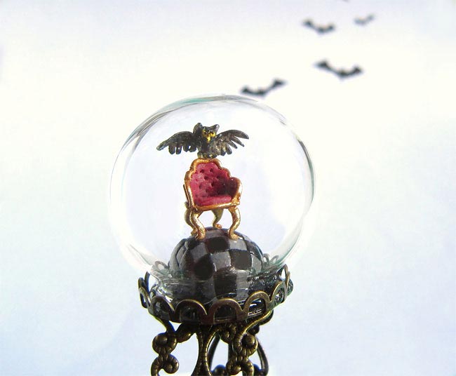 Крошечные миры внутри сказочных колец и подвесок, сделанных в виде террариумов украшения в виде террариумов, украшения с крошечными мирами внутри, украшения со сказкой, Окию, HoKiou