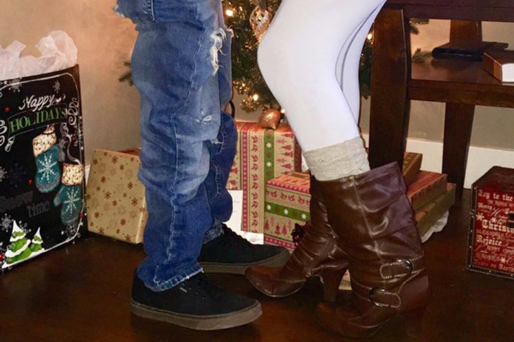 вывел шутку с одинокой фотографией на новый уровень