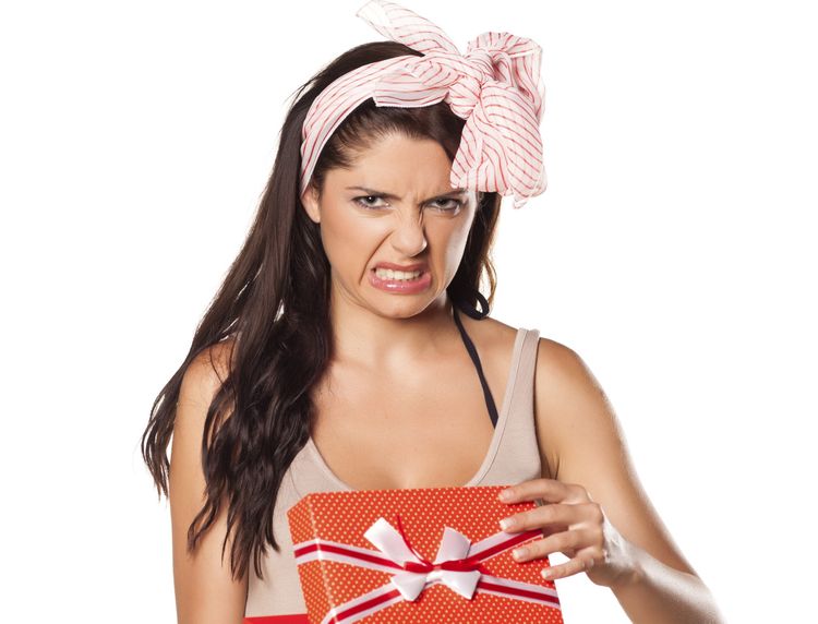 10 подарков, которые не стоит дарить женщине на 8 марта плохие подарки на 8 марта, что не стоит дарить на 8 марта