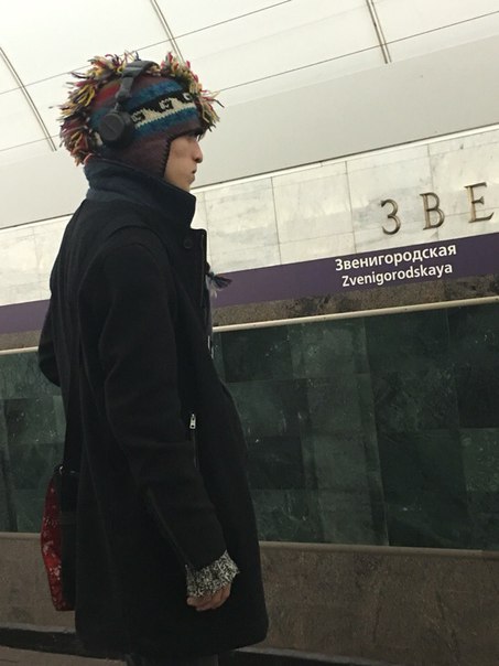 мода петербургского метро, мода метро, модники в транспорте, странные пассажиры метро 
