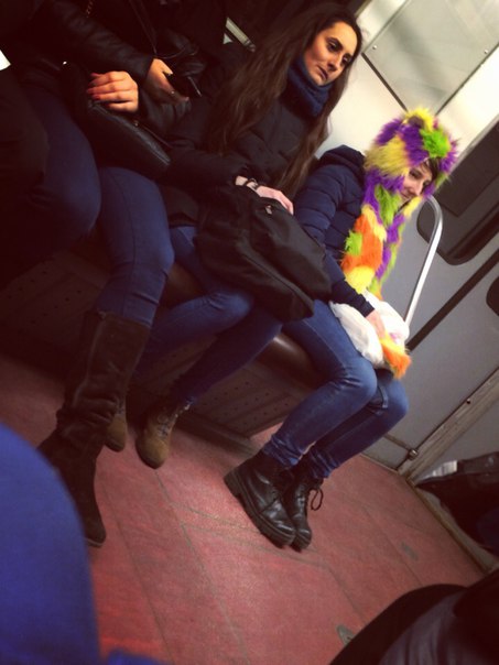 мода петербургского метро, мода метро, модники в транспорте, странные пассажиры метро 