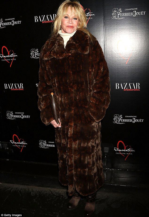 нелепые наряды звёзд, безвкусные наряды знаменитостей