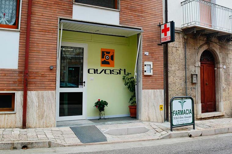 WEB 0.0, Biancoshock, Интернет в реальной жизни, социальные сети в жизни маленькой деревушки