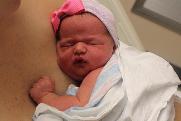 родила на заднем сиденье Хонды, родила на заднем сиденье Honda