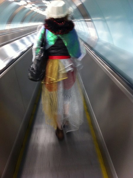 мода петербургского метро, мода метро, модники в транспорте, странные пассажиры метро 