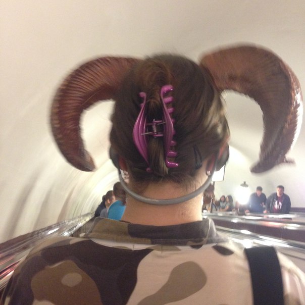 мода петербургского метро, мода метро, модники в транспорте, странные пассажиры метро 