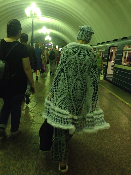 мода петербургского метро, мода метро, модники в транспорте, странные пассажиры метро 