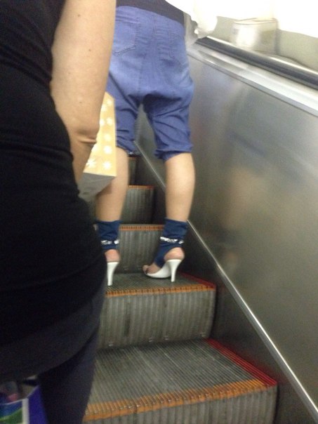 мода петербургского метро, мода метро, модники в транспорте, странные пассажиры метро 