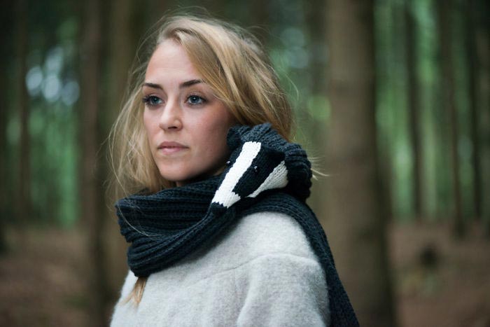 шарфы в виде животных, шарфы кусают сами себя